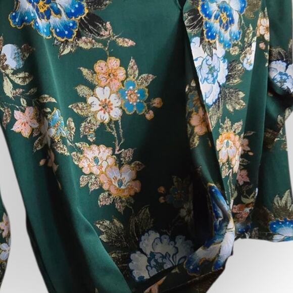 Belle + Sky Green Floral Blouse Women's Large Long Sleeve Button Front - Picture 4 of 7